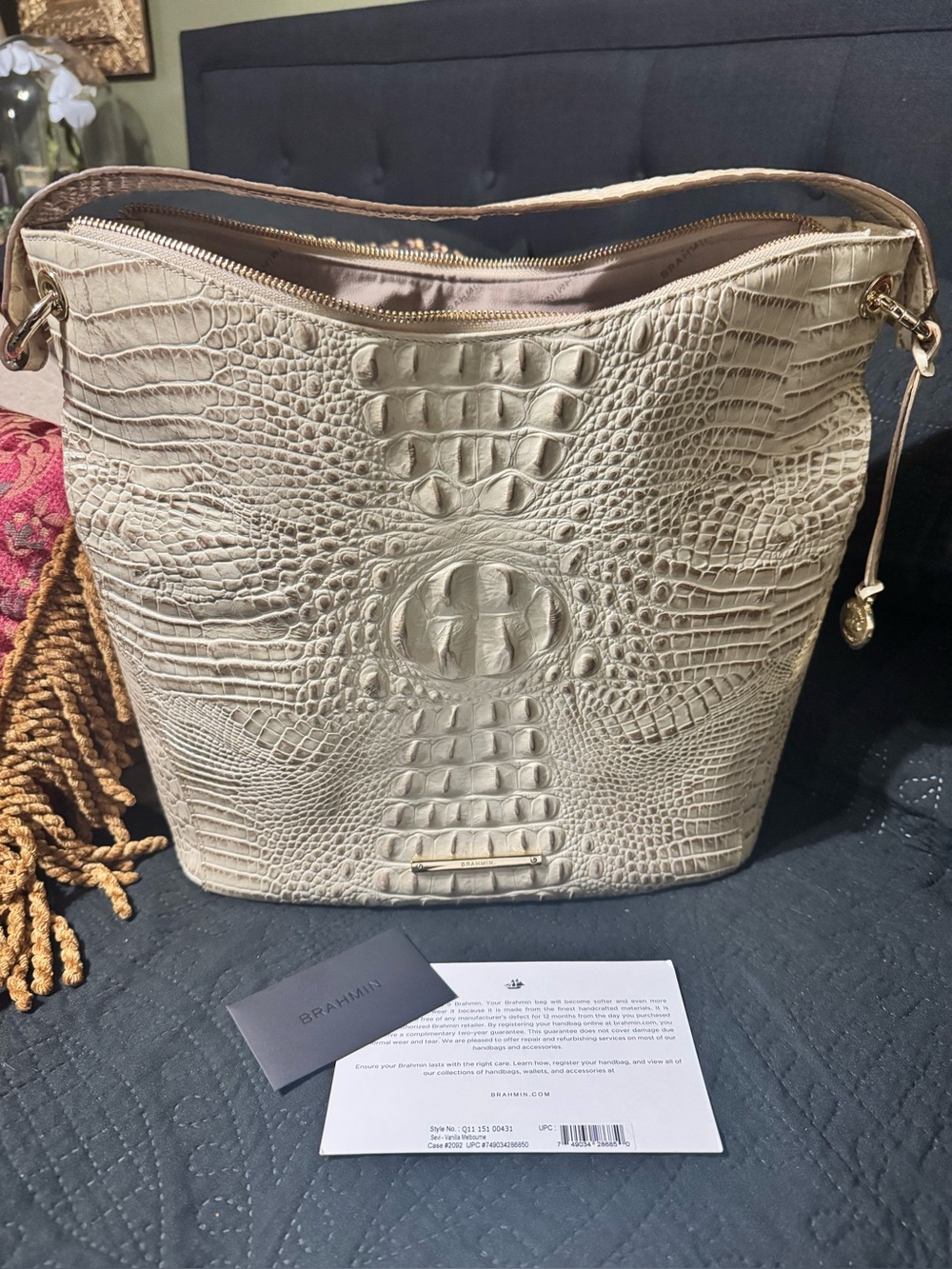Brahmin Melbourne Purse. Vanilla colored Croc-Embossed Leather Shoulder Bag - Picture 2 of 7